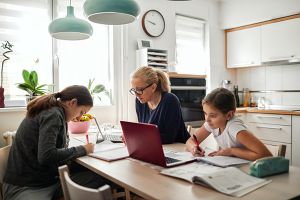 Şcoala online a produs scăderea rezultatelor şcolare ale elevilor din SUA